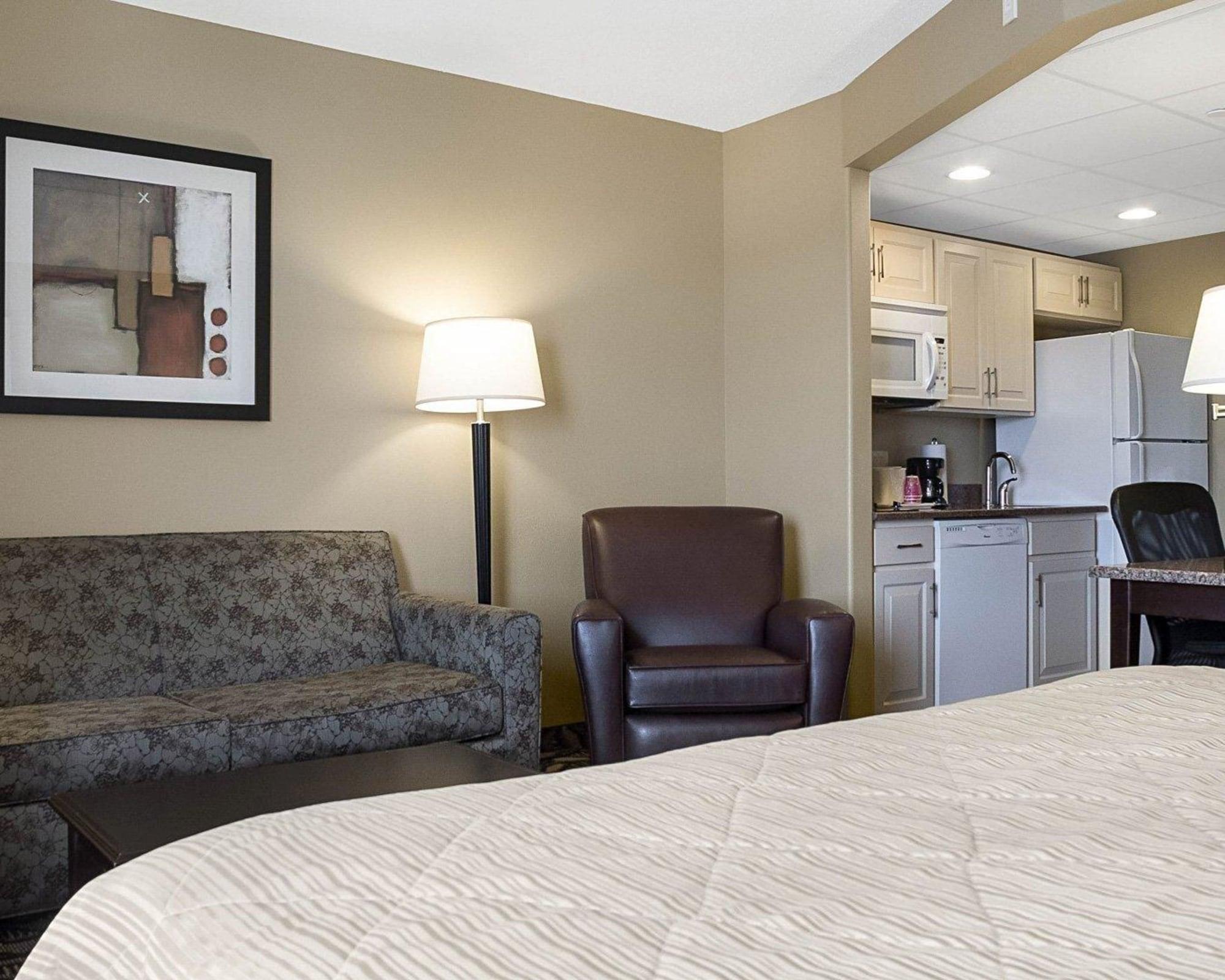 Mainstay Suites Bismarck Exterior photo