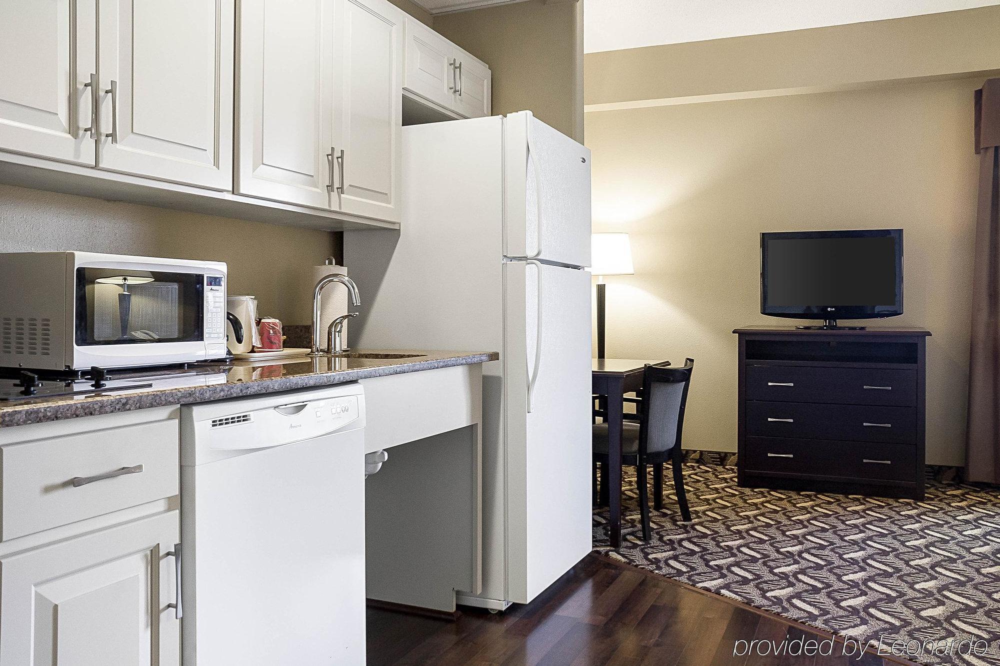 Mainstay Suites Bismarck Exterior photo