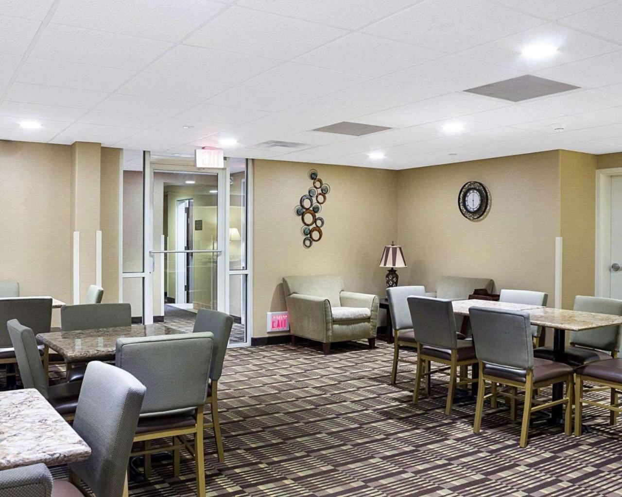 Mainstay Suites Bismarck Exterior photo